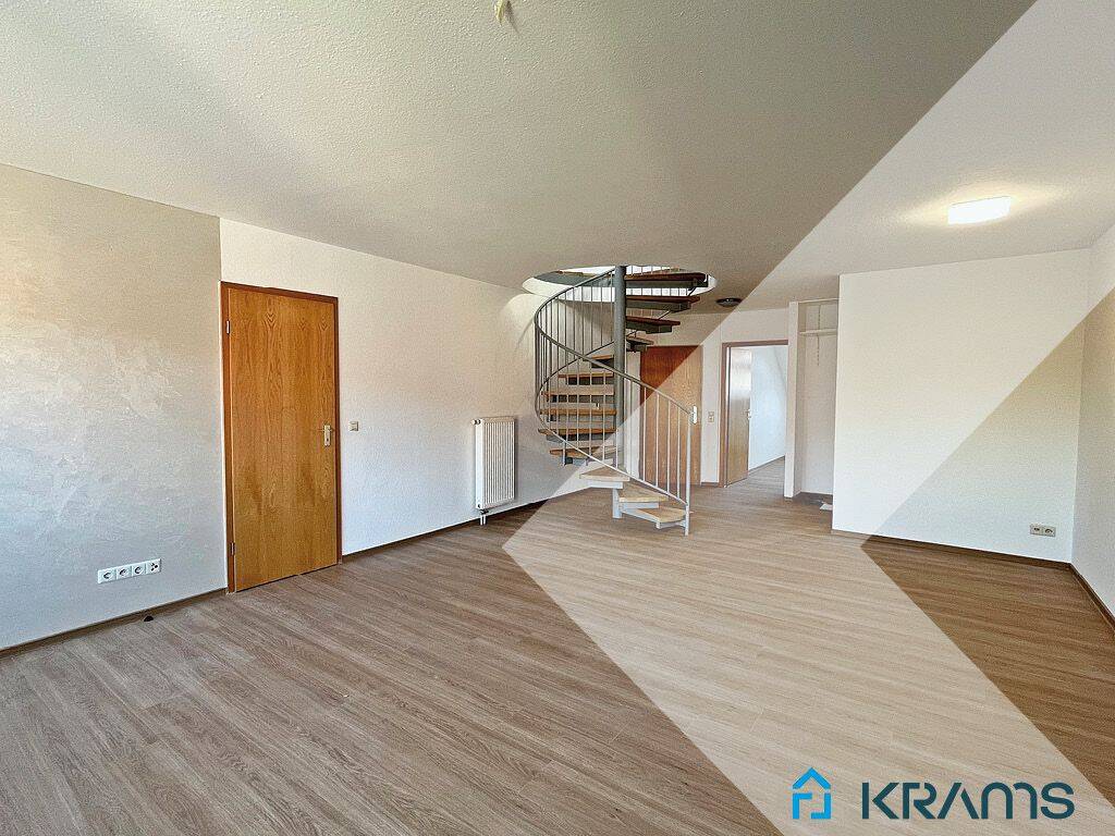 Erstbezug nach Sanierung: 3,5-Zimmer-Maisonette mit Achalmblick in zentraler Lage von Reutlingen!, 72762 Reutlingen