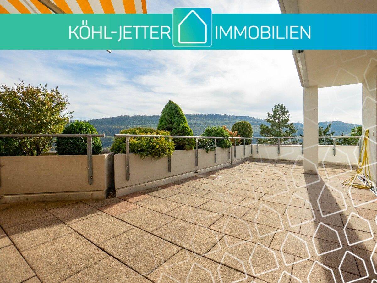 Großzügige 4,5-Zi-Whg mit sonniger Terrasse und Blick auf die Schwäbische Alb in Albstadt-Ebingen!, 72458 Albstadt