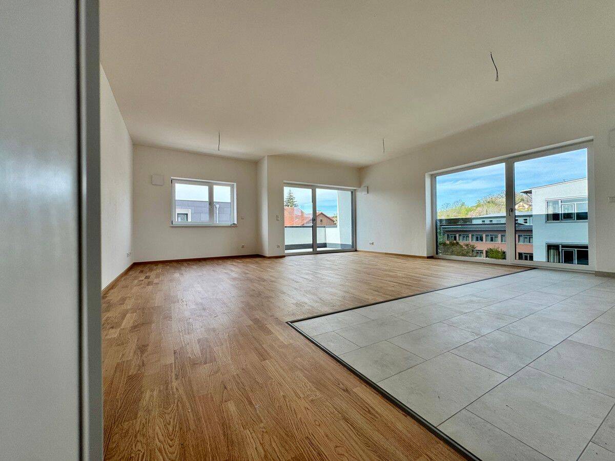 Sehr helle 2-Zimmer Wohnung in bester Lage zu vermieten!, 94469 Deggendorf