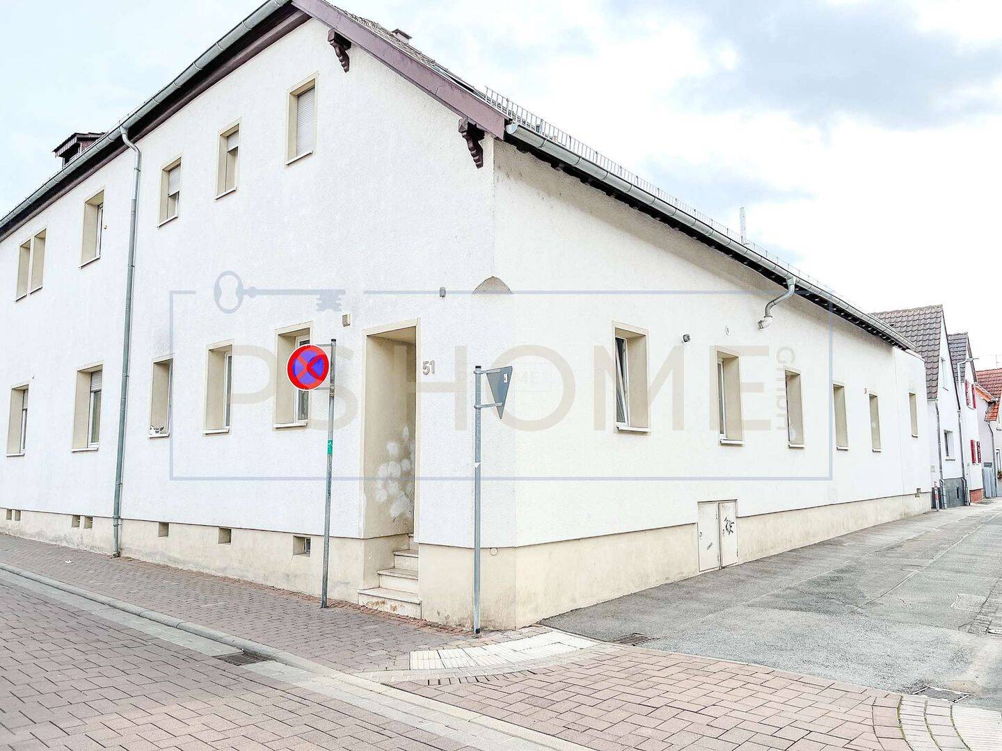 Sanierte 2 Zimmer Wohnung in guter Lage mit perfekter Anbindung in Arheilgen, 64291 Darmstadt (Arheilgen Wixhausen)