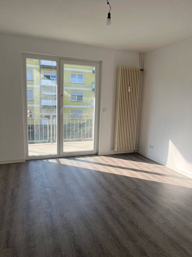 2 Zimmer-Wohnung, komplett saniert und Erstbezug mit Balkon in guter Lage von Fritzlar, 34560 Fritzlar