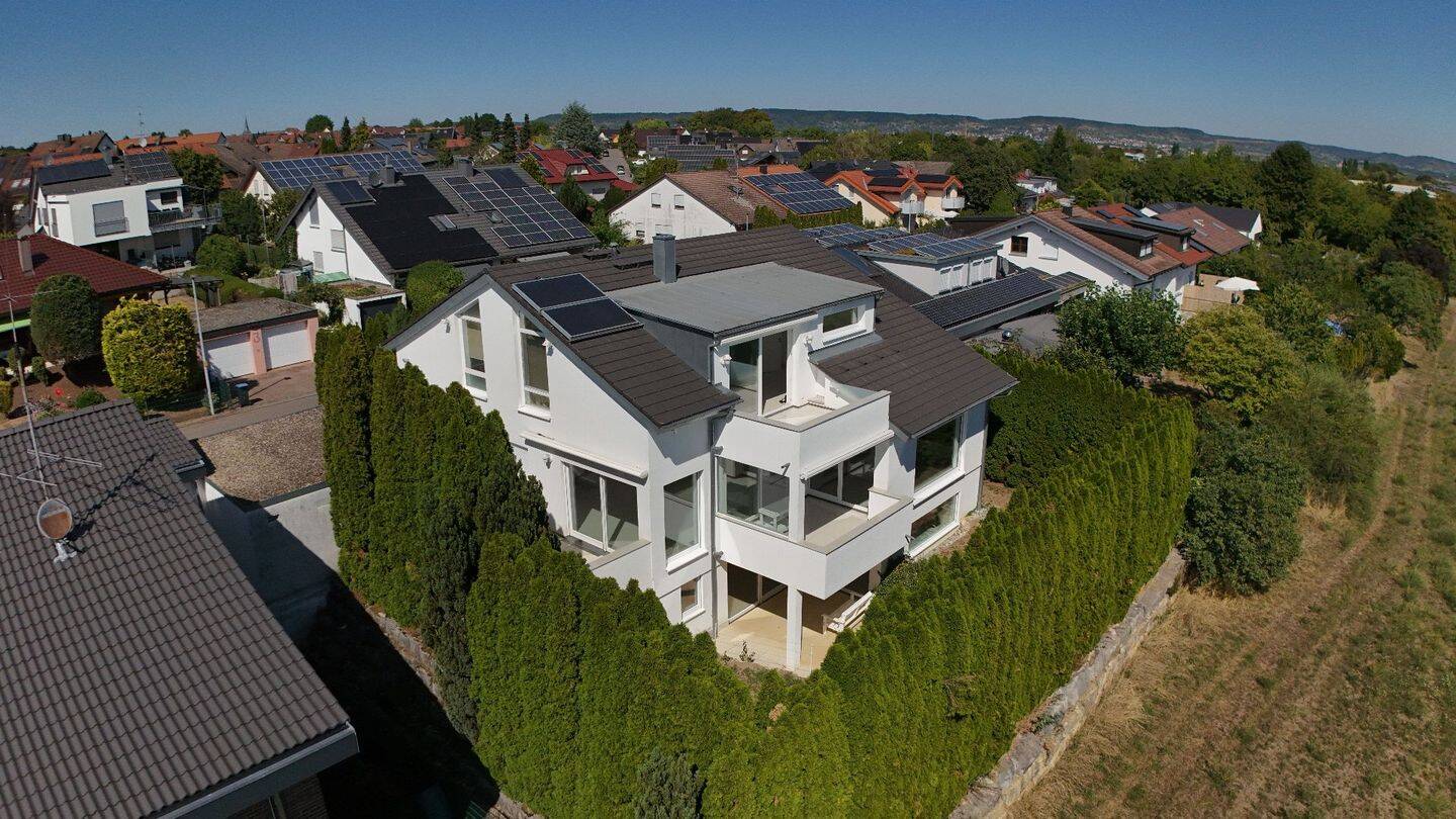 Ihr neues Zuhause – gepflegtes Traumhaus mit herrlichem Naturblick, 71126 Gäufelden