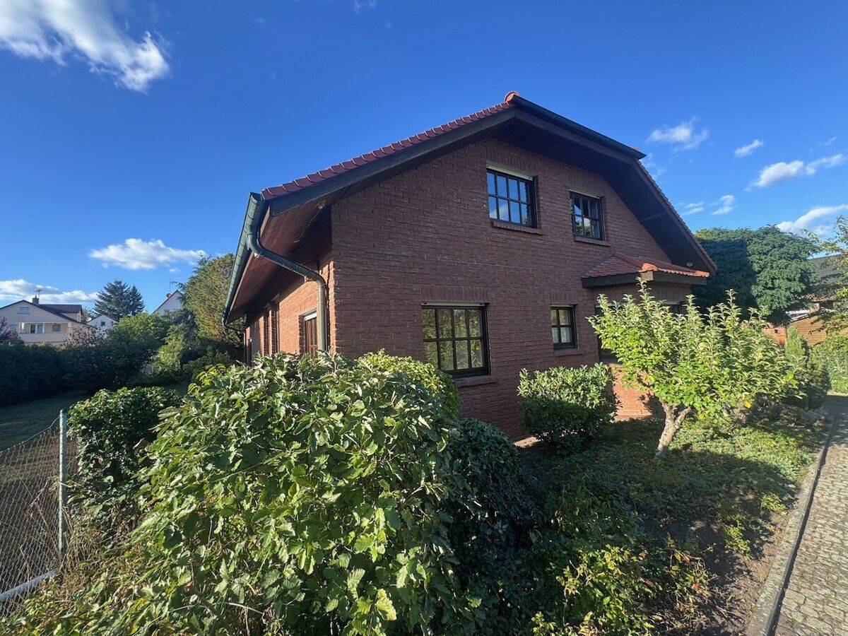 Einfamilienhaus | traumhaftes Raumangebot in toller Lage – für Familien geeignet mit großzügigem Garten, 63110 Rodgau