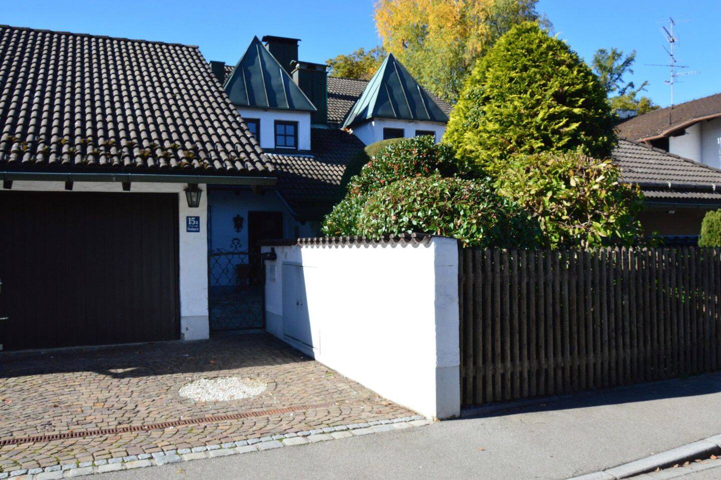 Besondere DHH mit Potenzial und traumhaftem Garten – Bestlage Portenlängerstraße in Grünwald, 82031 Grünwald