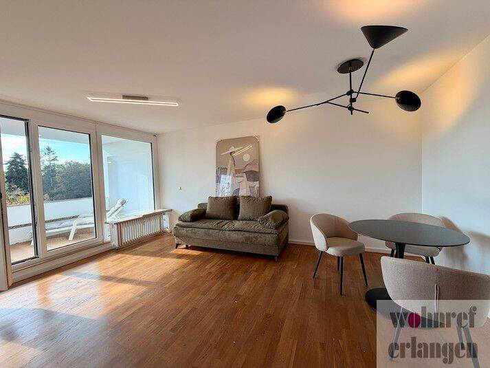 Luxus wohnen am Erlanger Burgberg Ihr privates Refugium mit Pool, Sauna und Stellplatz, 91054 Erlangen (Burgberg Erlangen-Nord Erlangen-Ost Innenstadt Sieglitzhof)