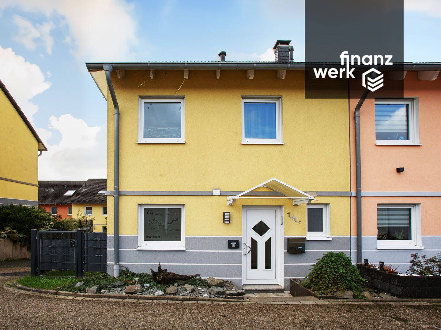 Platz für die ganze Familie – energieeffizientes Reihenendhaus mit Garage und Carport in Ennepetal, 58256 Ennepetal