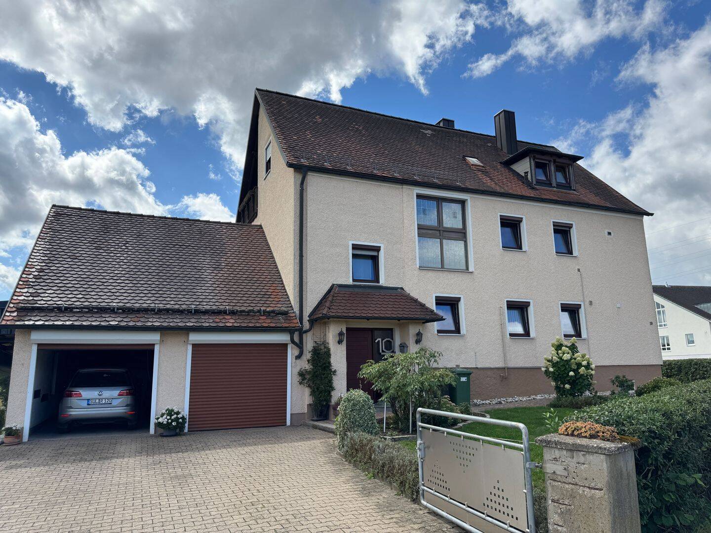 Eine Wohnung der besonderen Art- ca. 160 m² Wfl., 6 Zimmer, Garage, Garten und vieles mehr, 92237 Sulzbach-Rosenberg