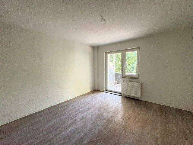 Ihr Wohlfühlort erwartet Sie: Entdecken Sie diese schöne 2,5-Zimmer-Wohnung im Erdgeschoss mit Balkon!, 45327 Essen (Katernberg Stoppenberg)