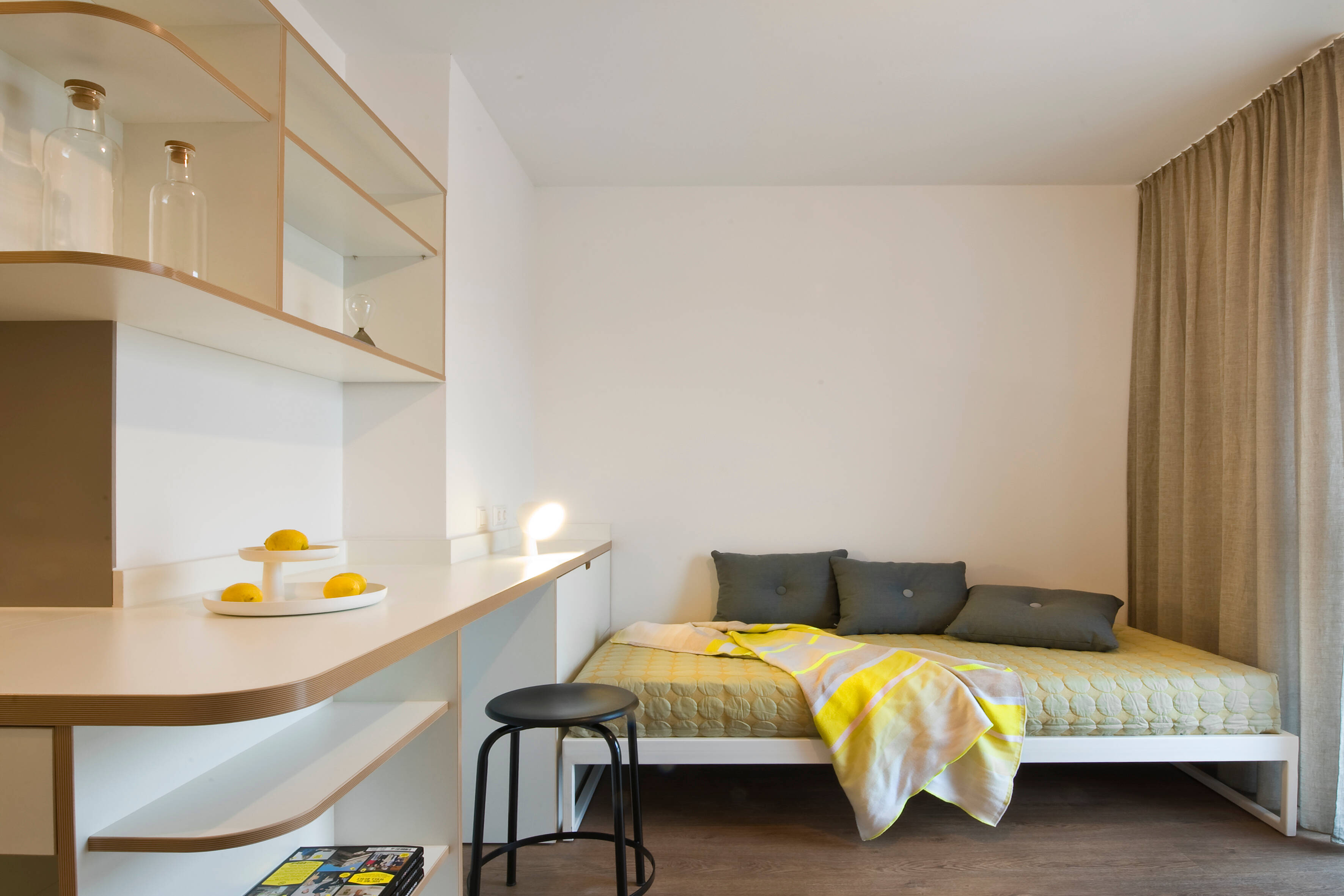 modern & möbliert & zentral, 1-Zimmer Studio im STUDIO HOUSE BERLIN am Mauerpark, 13355 Berlin (Mitte Gesundbrunnen Prenzlauer Berg Wedding)
