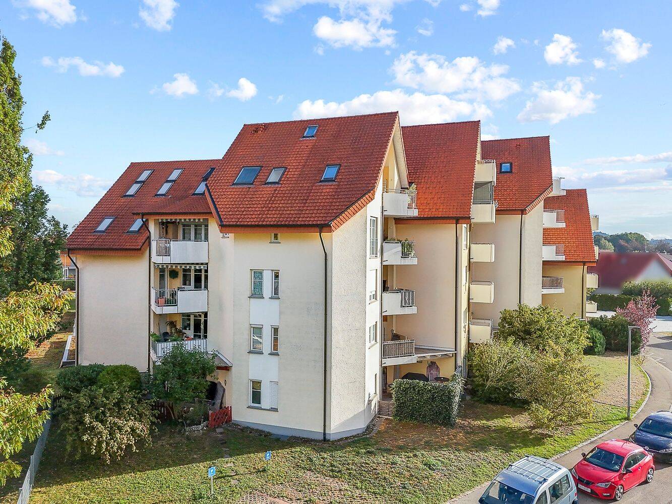 Eigentum statt Miete – Kurzentschlossene aufgepasst! 3-Zimmer-Wohnung mit Garage in Rielasingen, 78239 Rielasingen-Worblingen