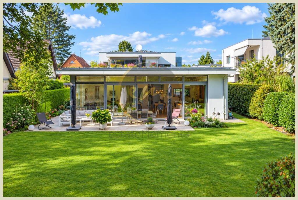 Exklusives Zweifamilienhaus mit großzügigem Grundstück in Berlin-Zehlendorf, 14167 Berlin (Steglitz-Zehlendorf Kolonie Abendruh Kolonie Sonnenschein Lichterfelde Zehlendorf)