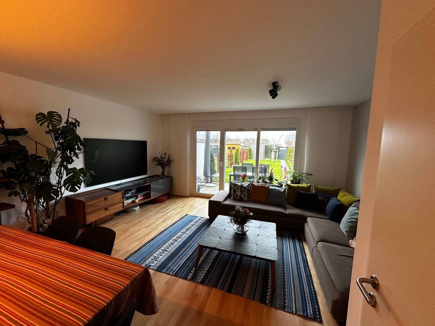 Neuwertiges KfW-55-Reihenhaus, Energieklasse A, 6 Zimmer, Garten, 2 Stellplätze, provisionsfrei, 40880 Ratingen