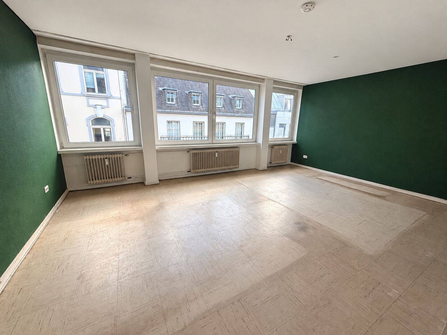 Zentral wohnen in der Bonner Innenstadt: 2-Zimmer-Wohnung sep. Küche, 53111 Bonn (Nordstadt Zentrum Südstadt)