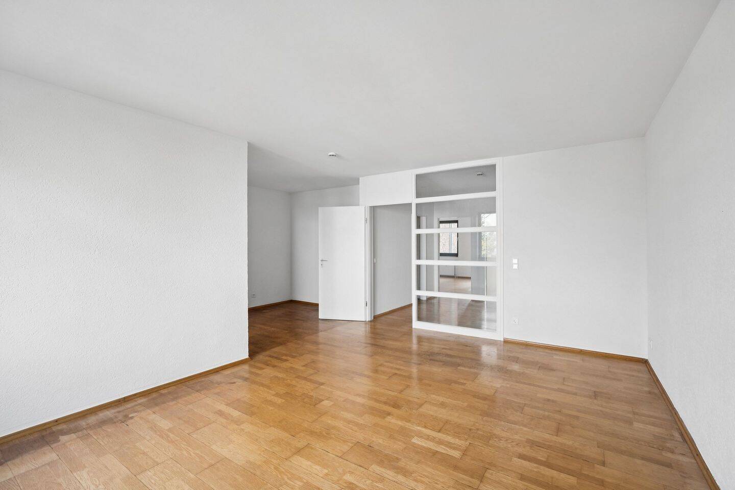 3-Zimmer-Wohnung mit Balkon und 2 Stellplätzen- bezugsfrei im Agnesviertel!, 50670 Köln (Innenstadt-Nord Altstadt-Nord Neustadt-Nord)