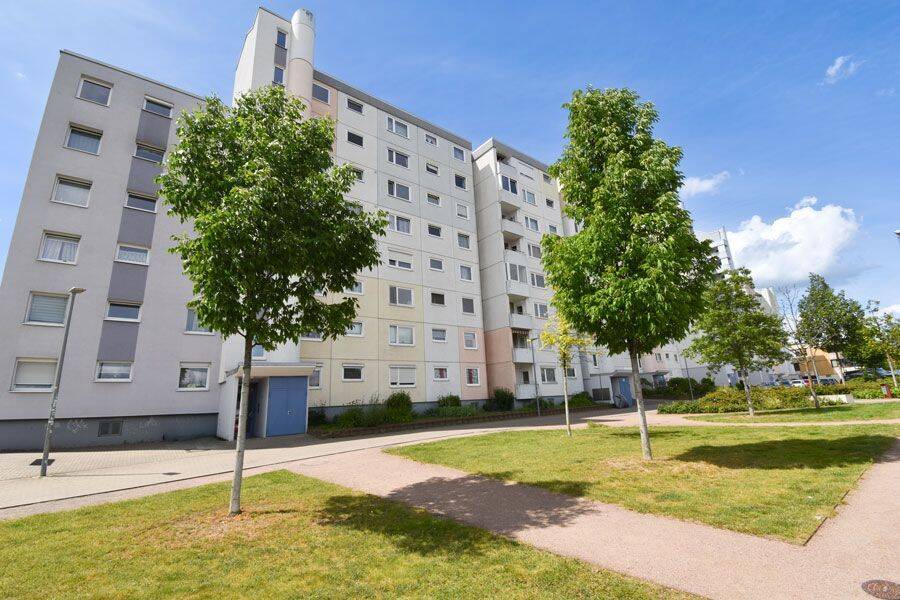 Gemütliche 2-Zimmer-Wohnung mit Loggia in Wolfsburg!, 38444 Wolfsburg (Detmerode Hattorf Heiligendorf Rabenberg Westhagen)