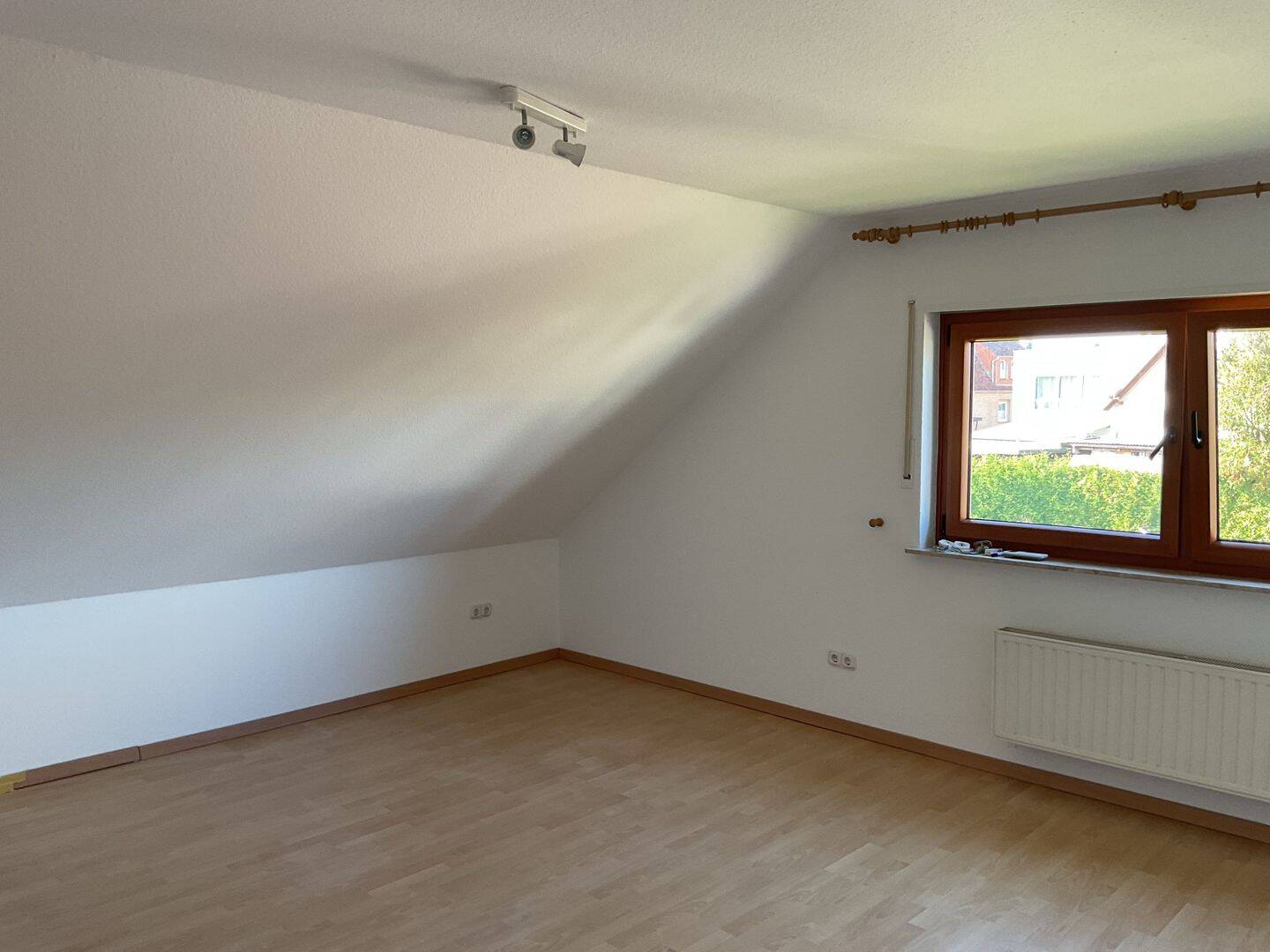 Dachgeschosswohnung in Detmold / Pivitsheide, 32758 Detmold