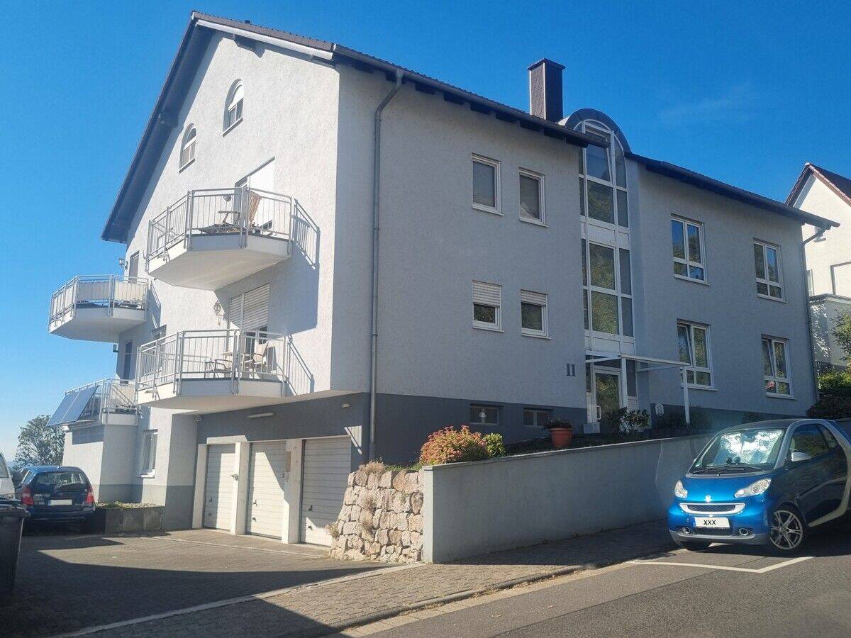 4 Wände – 3 Zimmer – 2.OG – 1 großartiger Fernblick, 61137 Schöneck