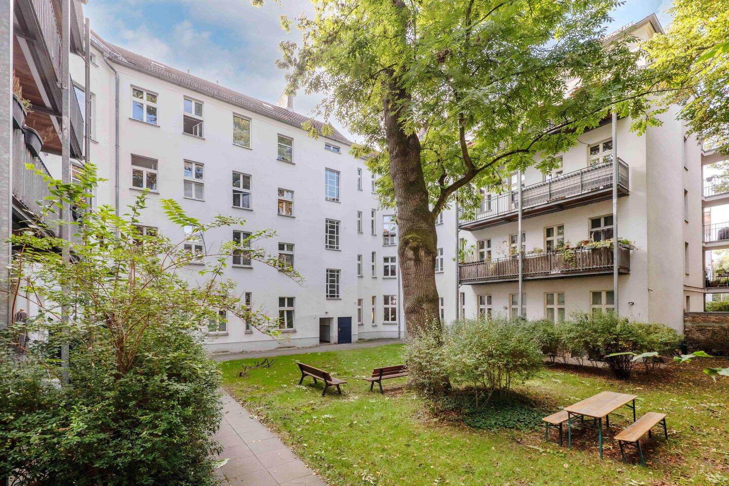 3-Zimmer-Wohnung im Kissingenviertel – EG mit großzügiger Wohnküche hohen Decken und Terrasse, 13189 Berlin (Pankow)