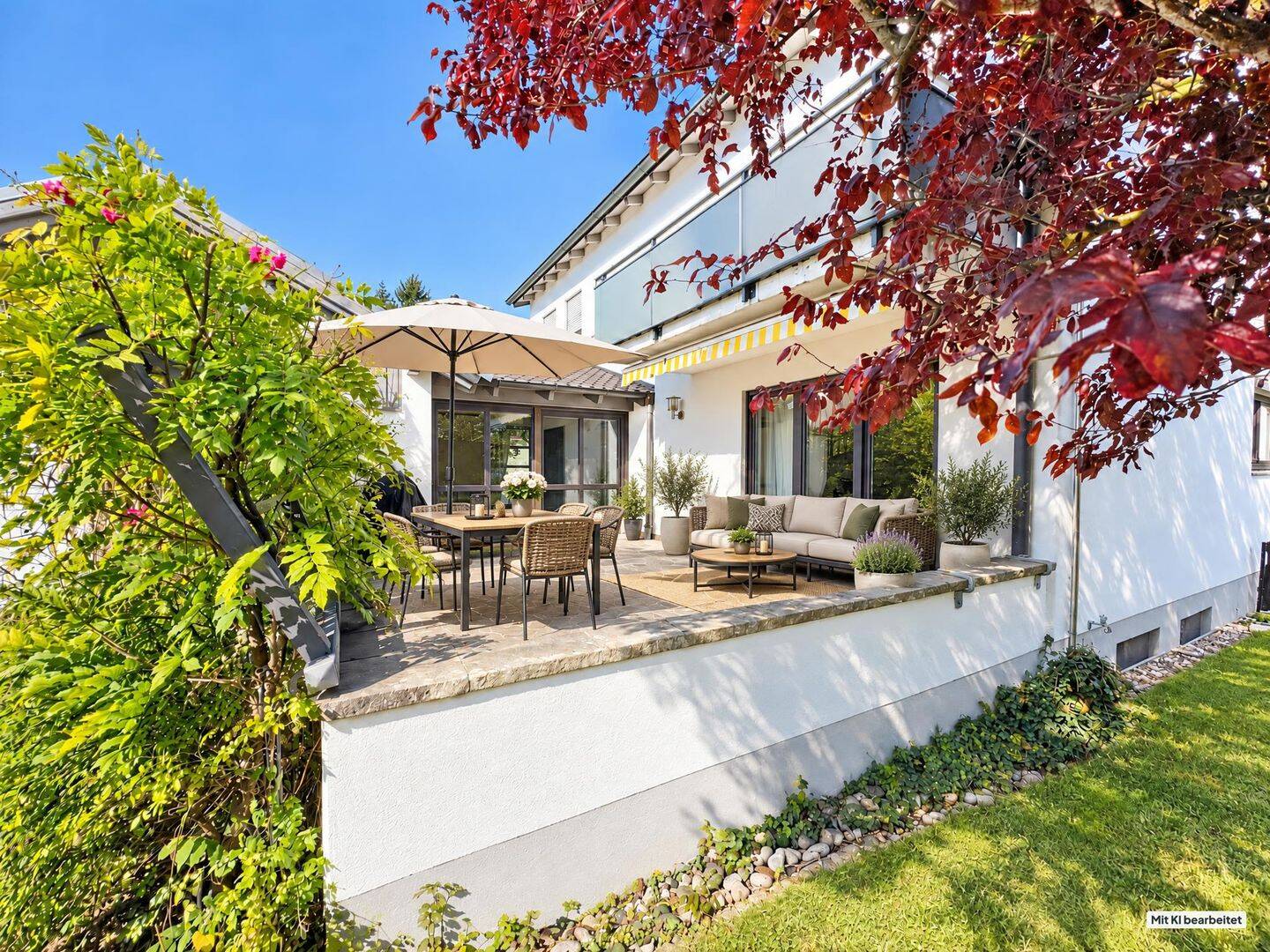 Zweifamilienhaus mit viel Platz und großem Garten, 84030 Landshut (Industriegebiet)