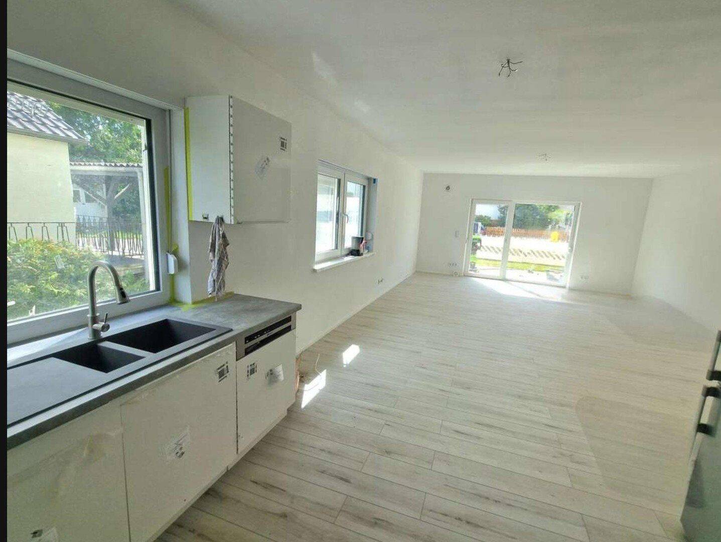 Neubau mit Garten, 6 Zimmer über 2 Etagen, Passivhaus in Sontheim, 74081 Heilbronn (Horkheim Klingenberg Sontheim)