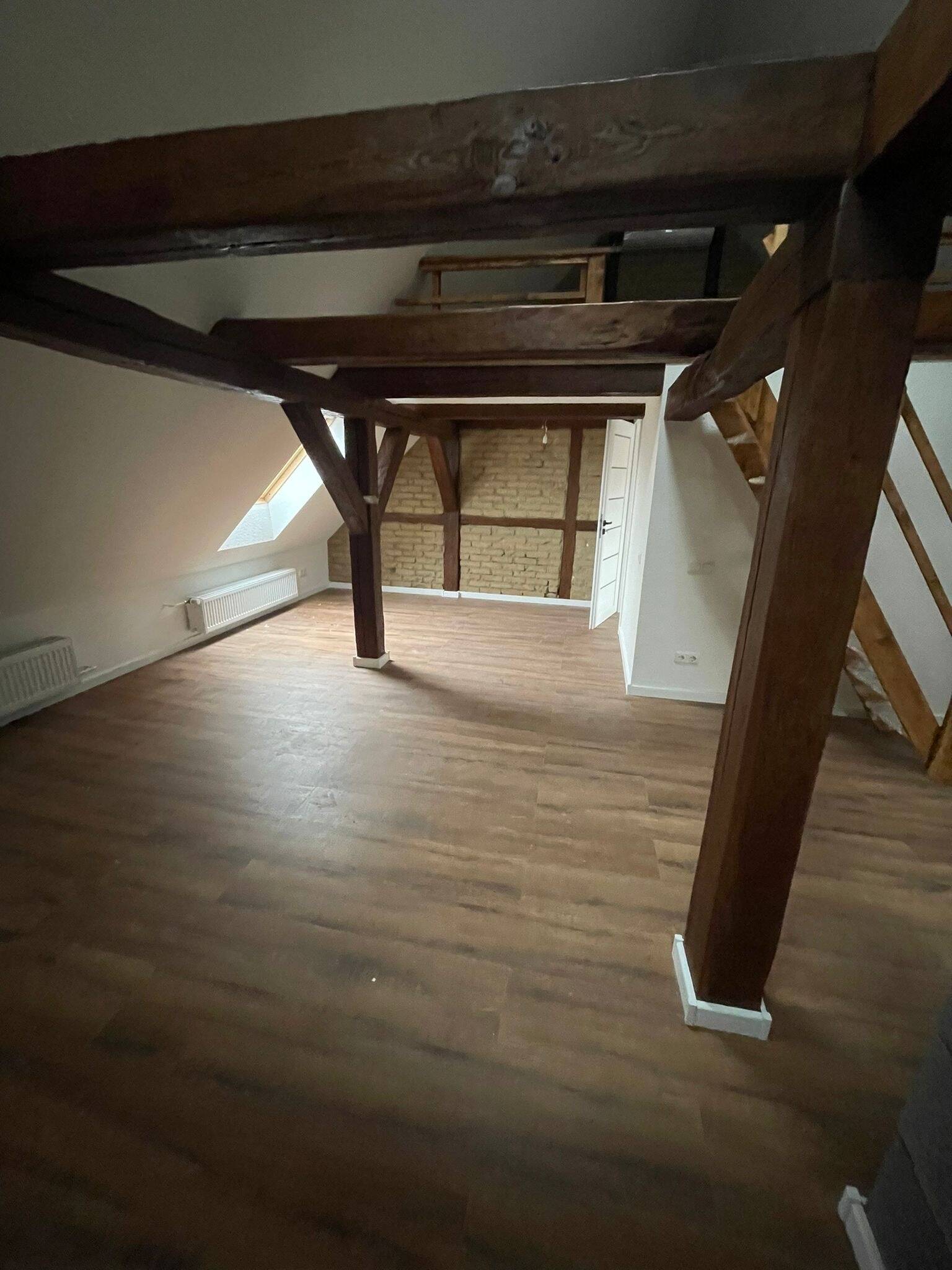 gemütliche 3-Zimmer-Maisonette-Wohnung mit Sichtbalken, Kaminanschluss, 2 Bädern, EBK, Terrasse, Garten, 18211 Admannshagen-Bargeshagen