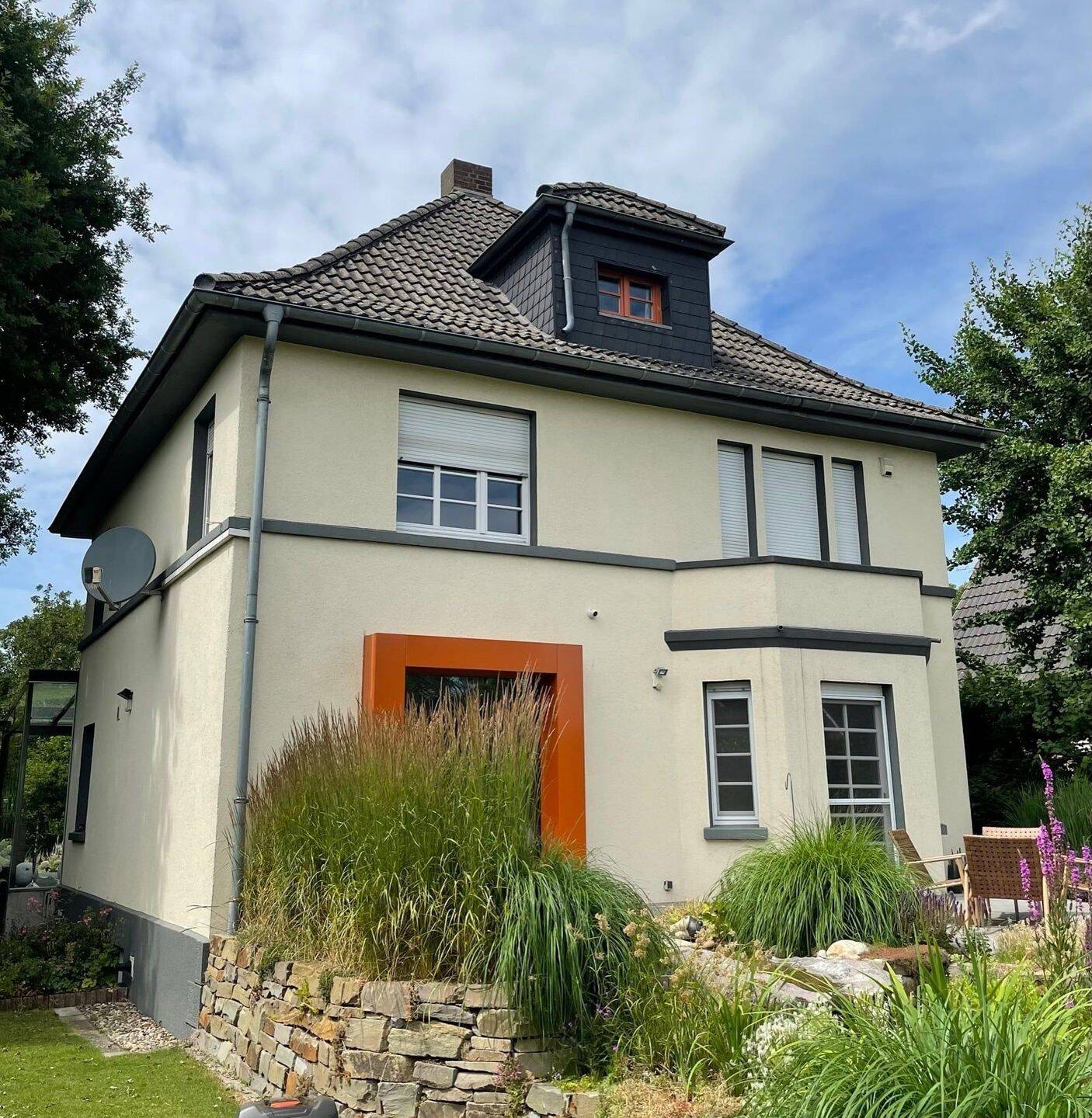 Großzügiges Einfamilienhaus mit schön gestaltetem Garten – gepflegt, modernisiert und mit Liebe zum Detail, 46562 Voerde (Niederrhein)