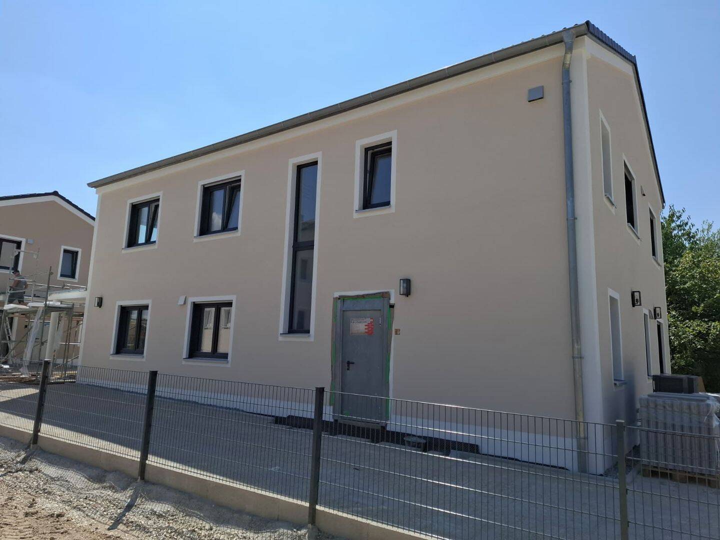 Moderne 4-Zimmer-EG-Wohnung mit Garten, Terrasse – Erstbezug, 85098 Großmehring