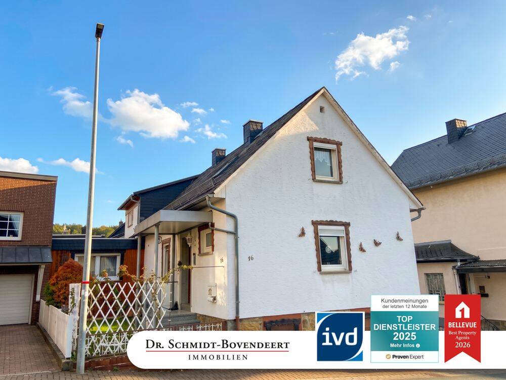 Gepflegtes Einfamilien- oder Mehrgenerationenhaus mit viel Wohnfläche in Herborn-Seelbach!, 35745 Herborn