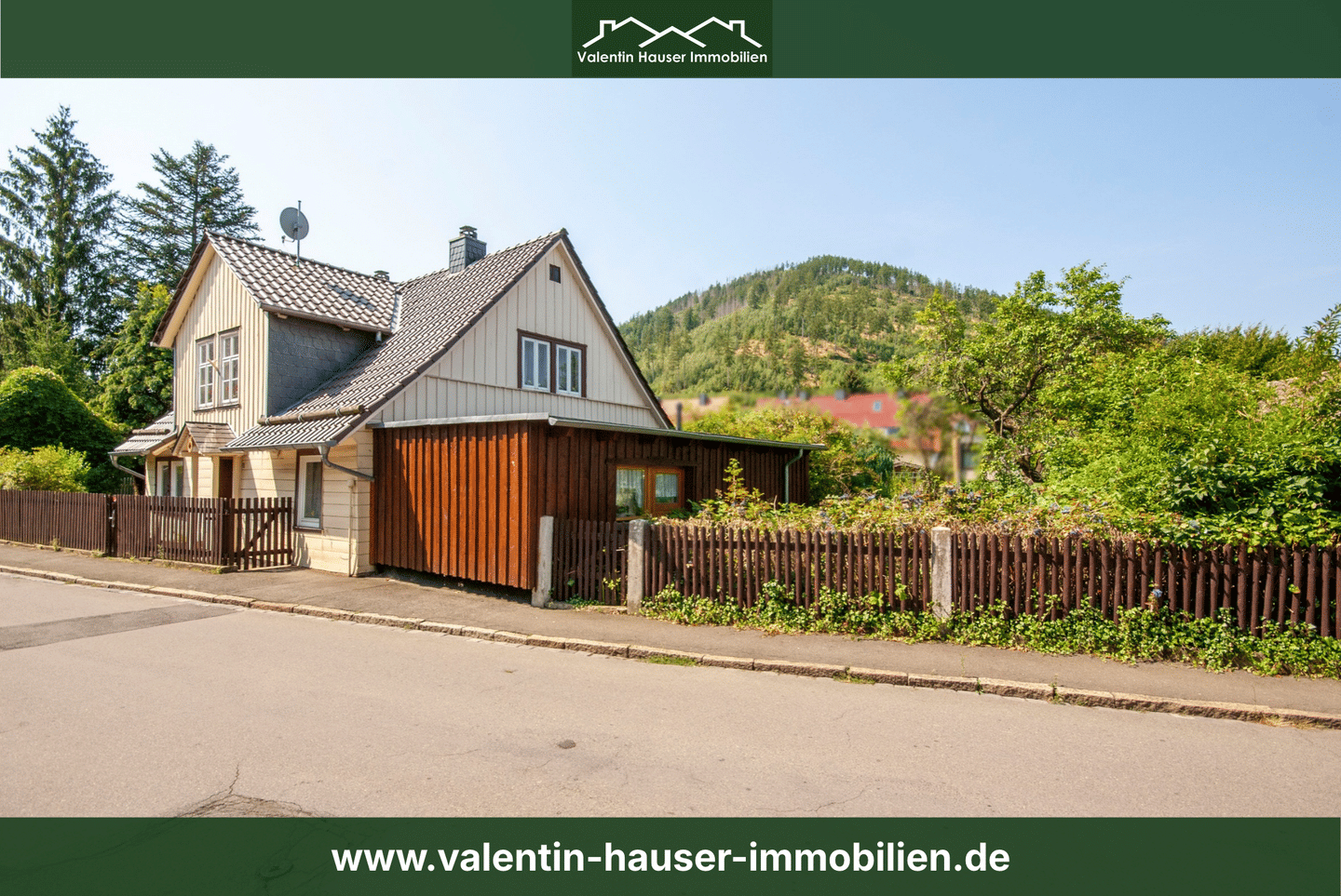 Einfamilienhaus mit großem Grundstück und viel Gestaltungspotenzial in Oker, 38642 Goslar