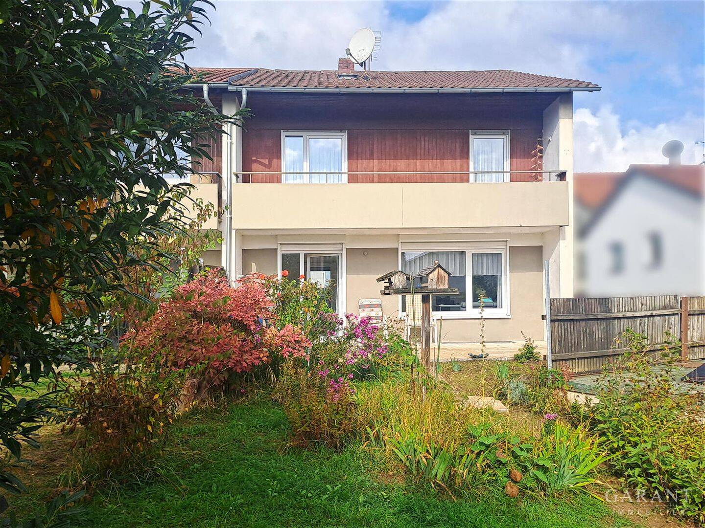 Hier lässt es sich leben – Doppelhaushälfte mit Garten und Terrasse in Leingarten, 74211 Leingarten