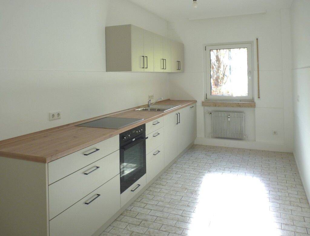 Großzügiges 1-Zi-Apartment mit Ankleide und inkl. neuer Einbauküche, 90556 Cadolzburg