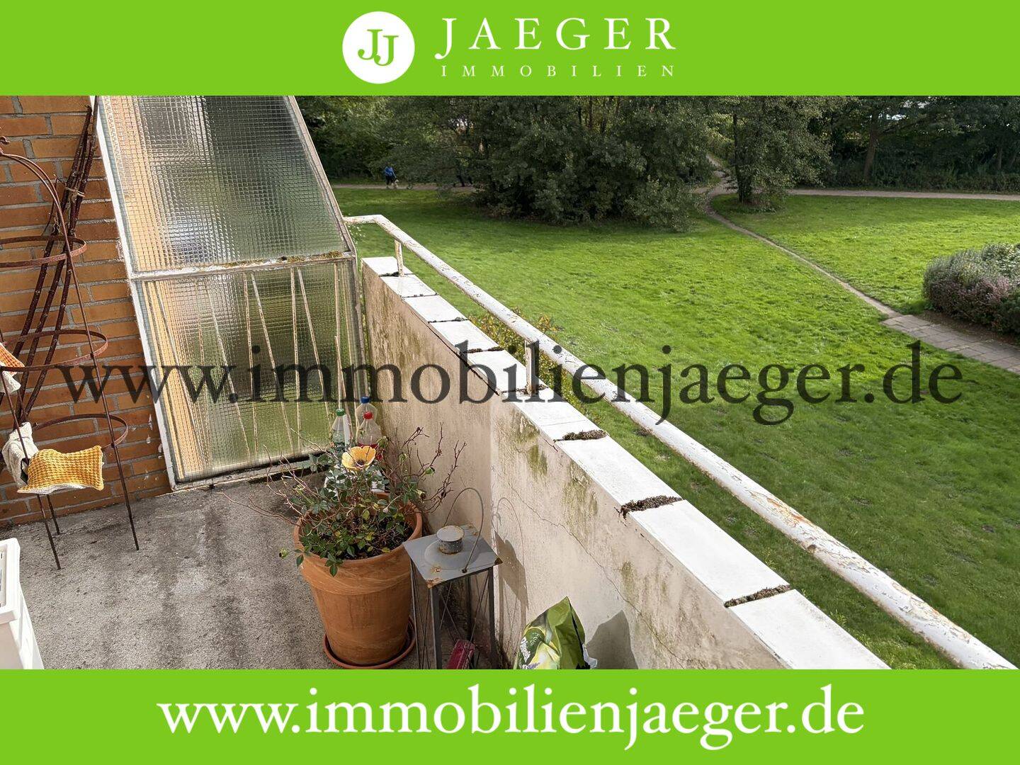 In Fußnähe zum EKZ Farmsen – Grünflächen Berner Au – gepflegte Wohnung mit Balkon – Gäste-WC, 22159 Hamburg (Wandsbek Bramfeld Farmsen-Berne Sasel Tonndorf)
