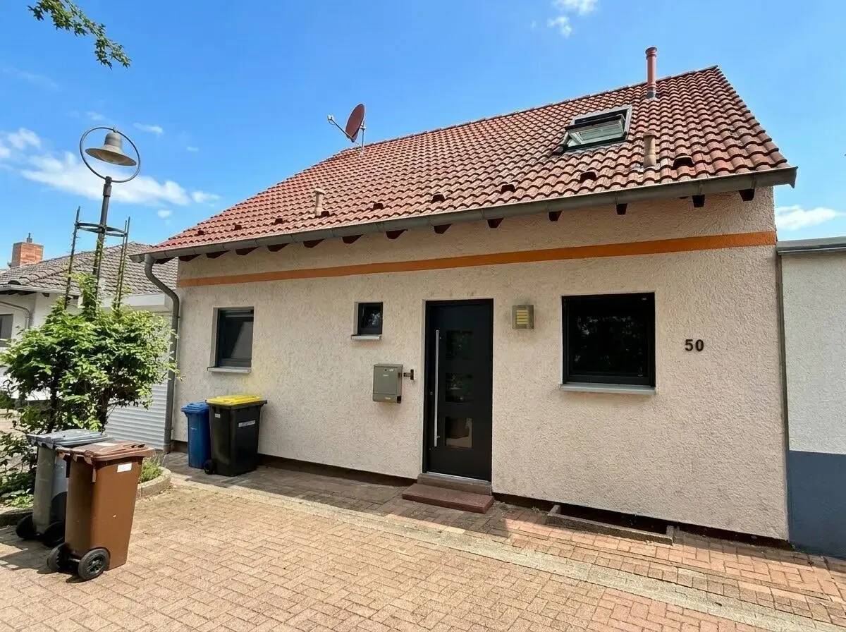 Freistehendes Einfamilienhaus mit Garten, Garage und hohem Wohnkomfort in Ludwigshafen-Friesenheim, 67063 Ludwigshafen am Rhein (Friesenheim/Nord)