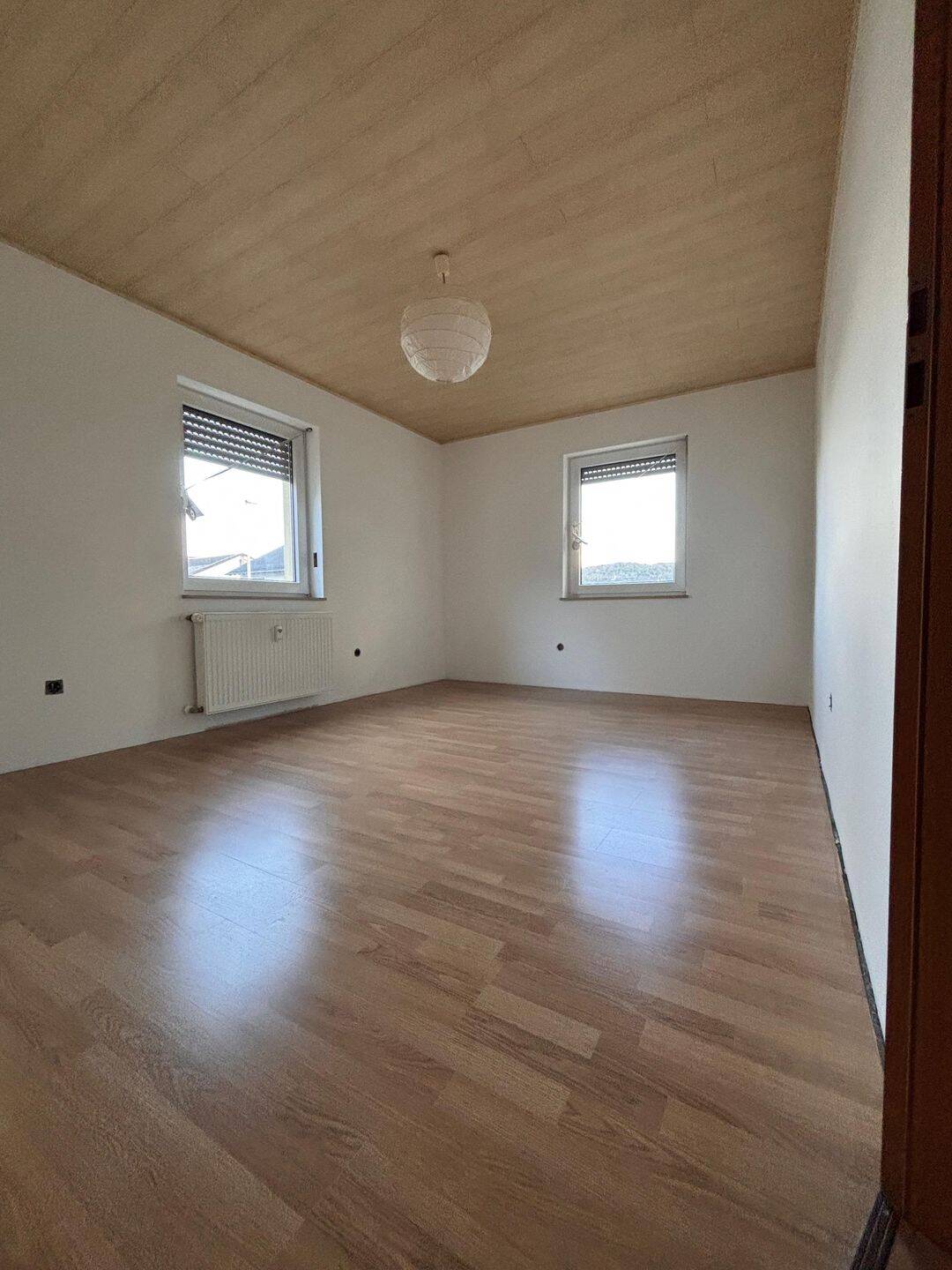 3 Zimmer Wohnung + Wintergarten in Haibach – Zentrale Lage, 63808 Haibach