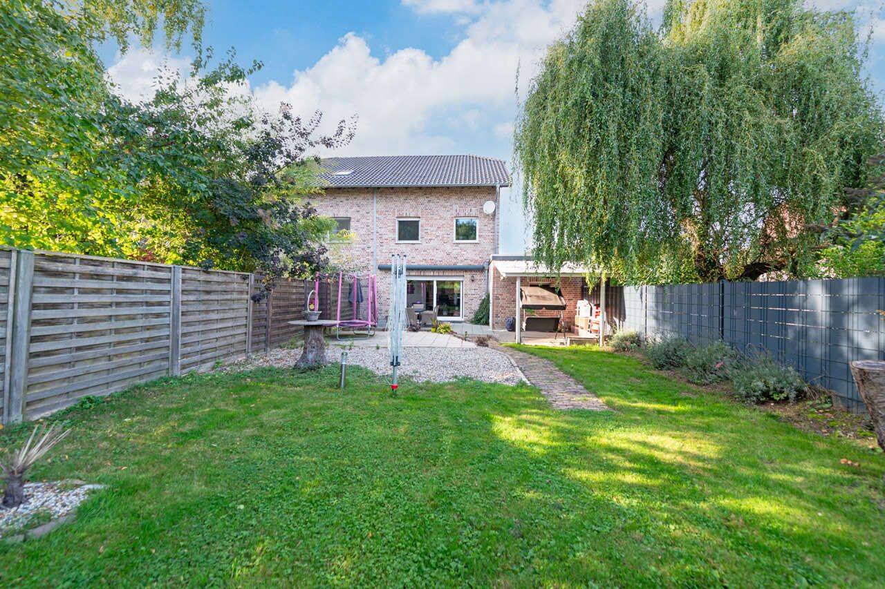PHI AACHEN – Familienfreundliche Wohnidylle mit 4 Schlafzimmern und Garten in Übach-Palenberg!, 52531 Übach-Palenberg
