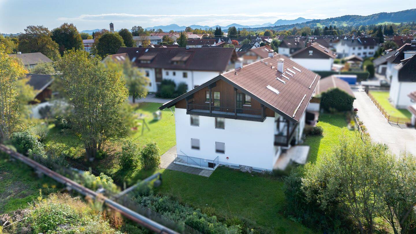 Bezugsfreie 2-Zimmer-Dachgeschosswohnung mit KFZ-Stellplatz und Kellerabteil, 82380 Peißenberg
