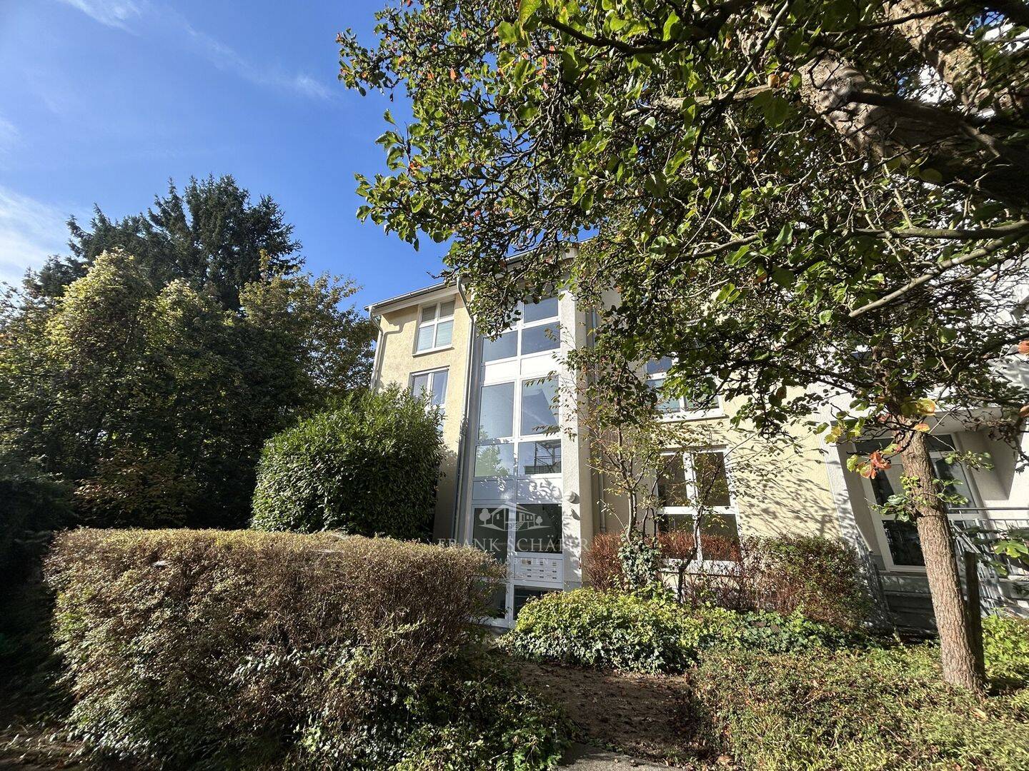 Schicke 2-Zimmer-ETW – ca. 60 m² Wfl. mit Terrasse u. kl. Gartenanteil nahe Mombacher Grünanlage, 55120 Mainz (Mombach Neustadt)