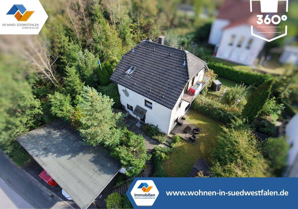 VR IMMO: Gepflegtes Einfamilienhaus mit Einliegerwohnung und unverbaubarem Fernblick in Altena., 58762 Altena
