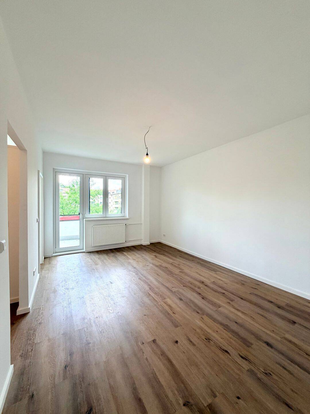 Lichtdurchflutetes 1,5-Zimmer-Juwel mit grünem Hofbalkon & moderner Ausstattung, 13509 Berlin (Reinickendorf)