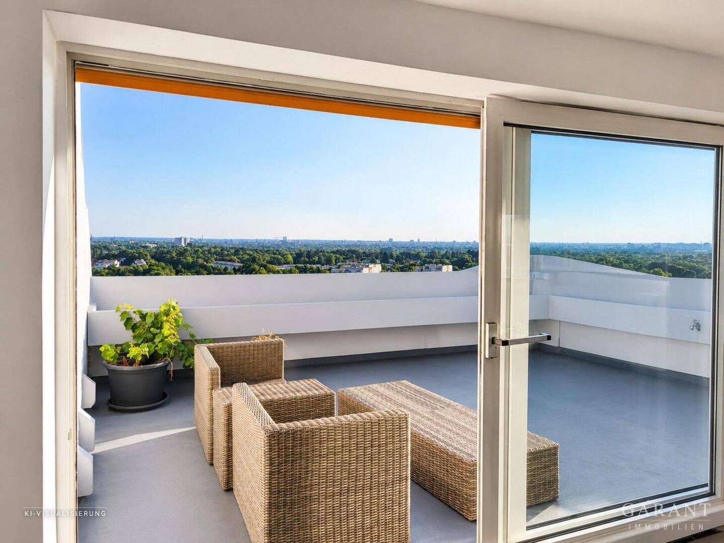 Wohnen über den Dächern Münchens: Terrassenwohnung mit Panoramablick, 81925 München (Bogenhausen)