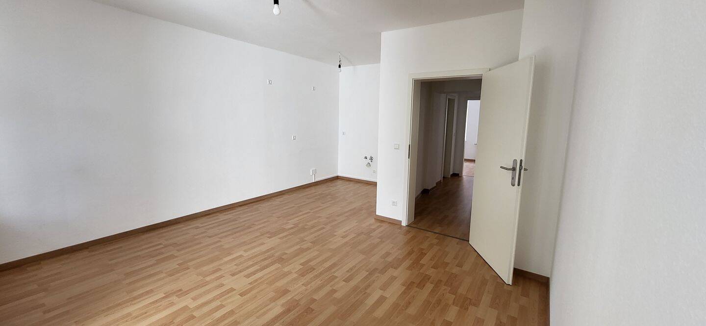 ***Modernes Wohnen mit Terrasse – Charmante 2-Raumwohnung mit offener Küche in Leipzig-Leutzsch***, 4179 Leipzig (Altlindenau Leutzsch Neulindenau Schönau)
