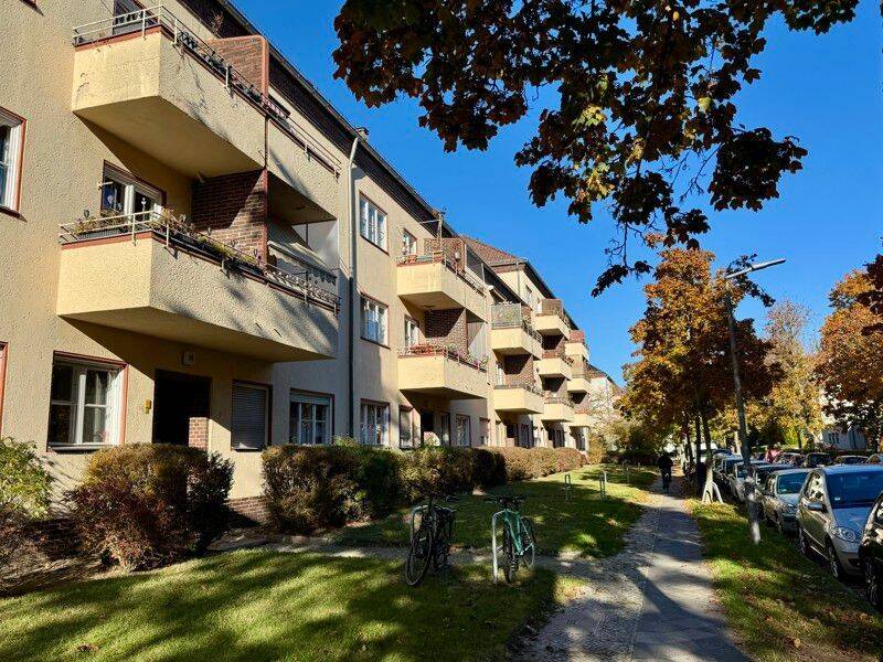 Frisch sanierte 2-Zimmer-Wohnung mit Balkon in ruhiger Lage, 12249 Berlin (Steglitz-Zehlendorf Lankwitz Marienfelde)