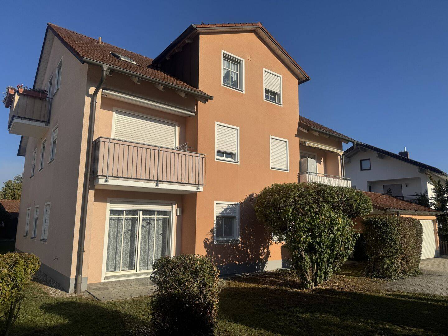 Vermietete Erdgeschosswohnung mit Terrasse in ruhiger Wohnlage in Dingolfing, 84130 Dingolfing
