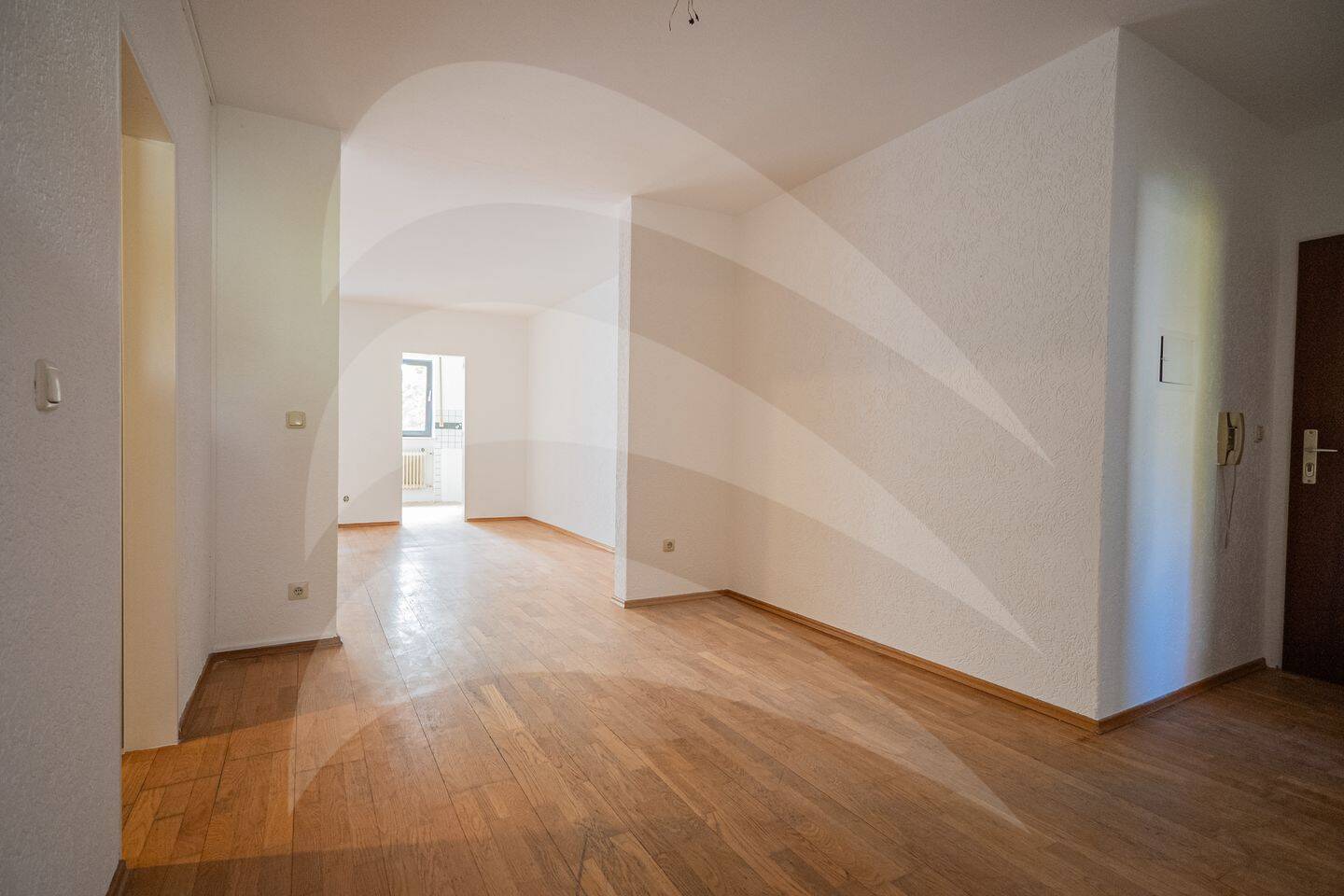 3-Zimmer-Wohnung mit überdachtem Süd-Ostbalkon und Blick ins Grüne, 94034 Passau (Altstadt Grubweg Hacklberg Hals)