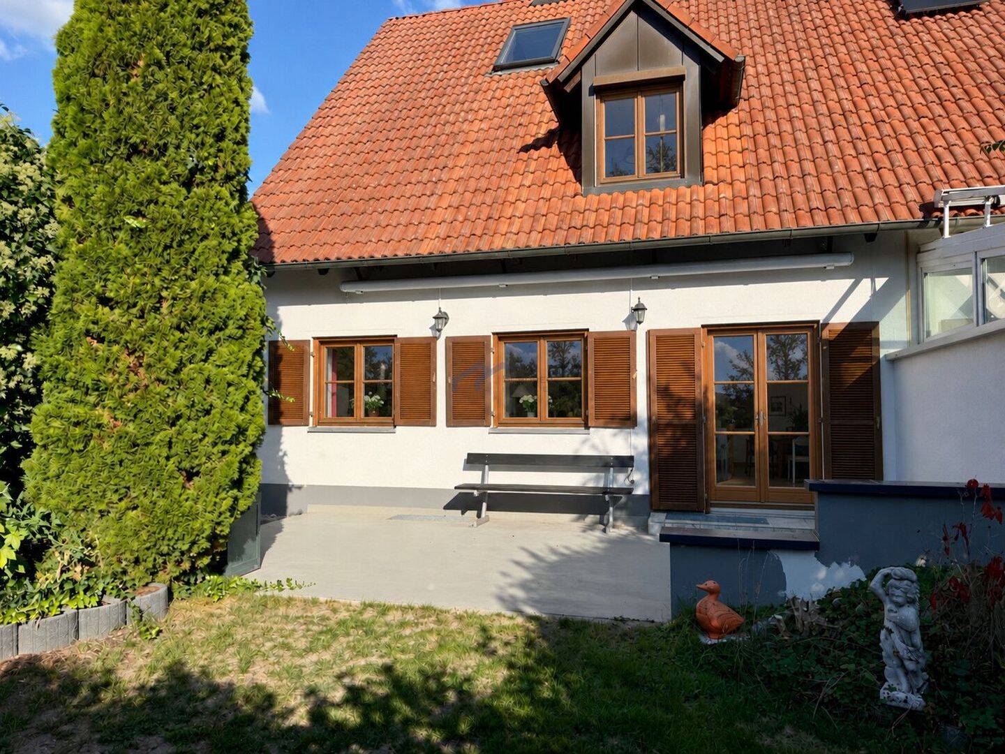 Schorer-Immobilien: Familien aufgepasst – 5-Zimmer-DHH in ruhiger Lage, 86154 Augsburg (Oberhausen)