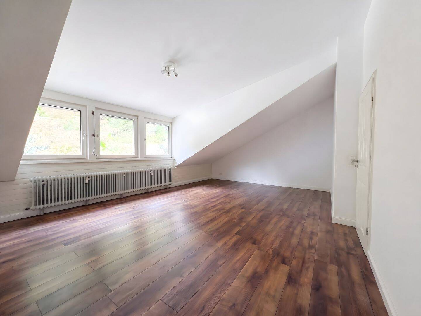 Stilvoll wohnen über den Dächern von Diez, 65582 Diez