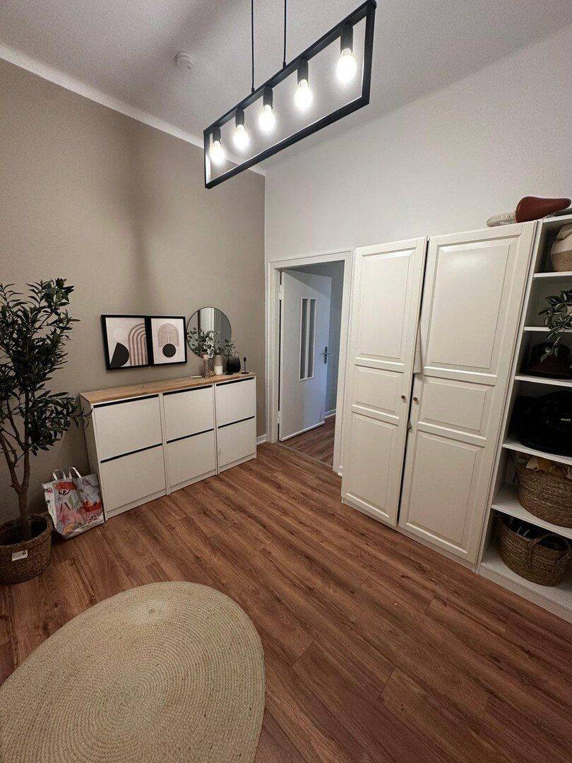 Charme wie im Briller Viertel: Großzügige 3-Zimmer-Wohnung (81 m²) mit Einbauküche in der 1. Etage, 42119 Wuppertal (Elberfeld)