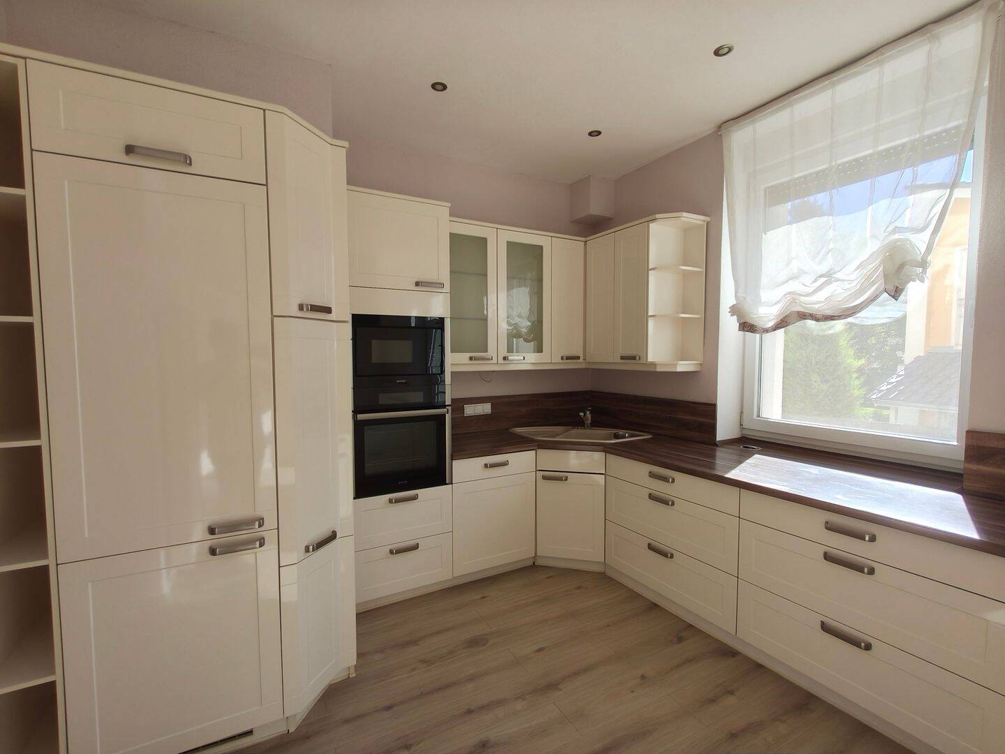 Wohnen auf zwei Ebenen: Großzügige Maisonette mit außergewöhnlicher 48-m²-Terrasse, 75172 Pforzheim (Brötzingen Innenstadt Südweststadt Weststadt)