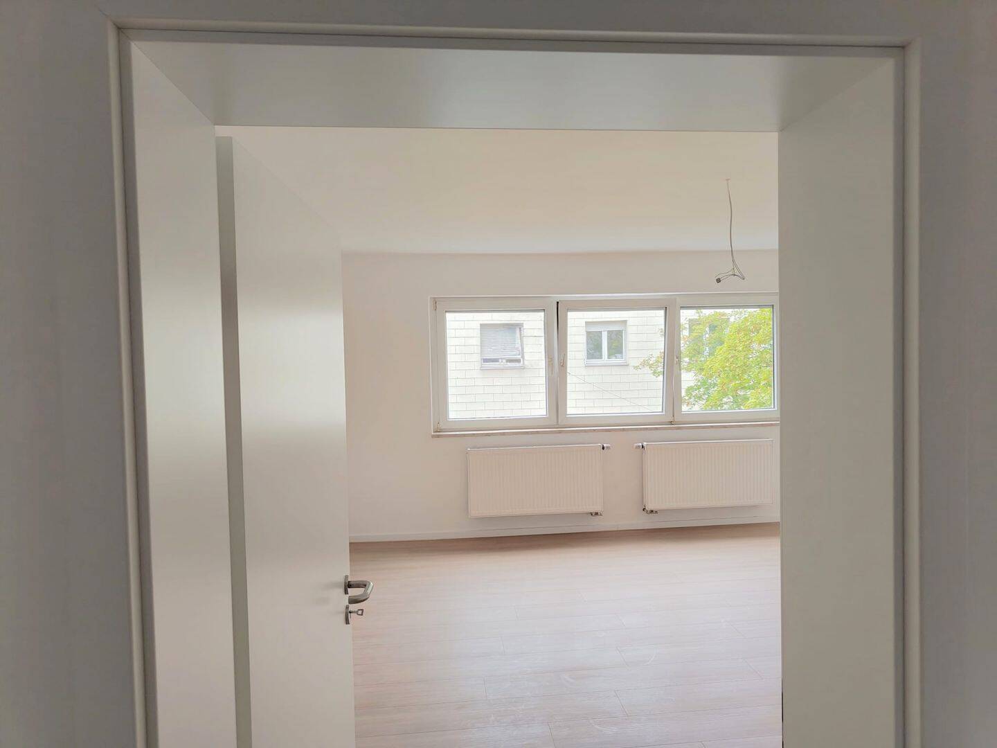 Frisch renoviert & ideal geschnitten | 3 Zimmer mit Balkon nahe U-Bahn, in ca. 10min zum Hbf und die Innenstadt, 90461 Nürnberg