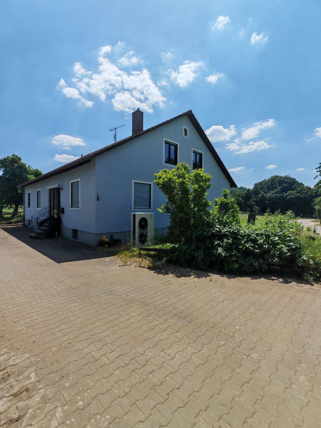 Ein-/Zweifamilienhaus in ruhiger familienfreundlicher Lage Nähe Velburg, 92355 Velburg